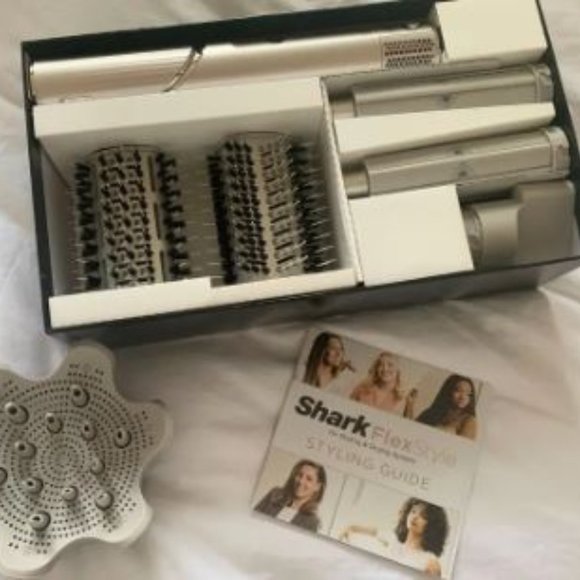 Shark Flexstyler- Dyson Airwrap Dupe - Picture 2 of 2